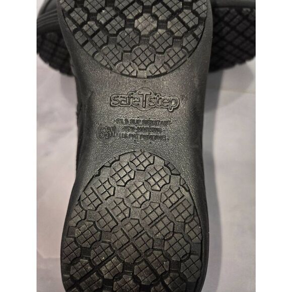 SafeTStep Women's Size 5.5W Black Slip Resistant Slip On Sneaker - Picture 7 of 9